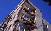 Large earthquakes strike Japan, New Guinea