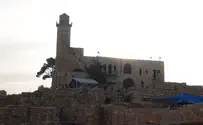 יותר מתפללים בקבר שמואל הנביא