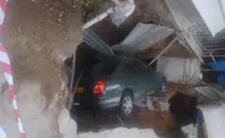 Sinkhole opens in Tel Aviv