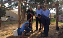 השר התחייב: ספר תורה ליום הכיפורים