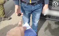 Arab man activates siren  to clear road of vehicles