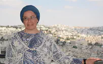 לקרוא את האמת - ביקורת ספר