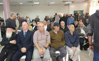 "ילדה חיננית וצנועה"