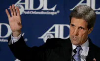 Kerry fires back at Trump