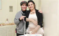 Victim of 2016 bus bombing hosts thanksgiving banquet