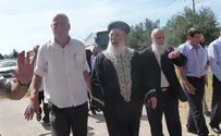 יח"צ - ועד מתיישבי גוש קטיף הרב עמאר סייר באתר הקראווילות בניצן