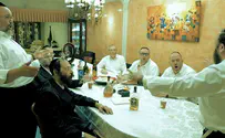 אברימי רוט והמקהלה בחזרות לשבת גרין