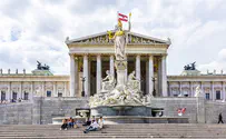 One third of Austrians believe that Israelis behave like Nazis