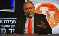 ליברמן דורש: חקירה פלילית נגד "בצלם"