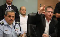 "הנחקרים מדליפים לתקשורת"