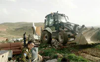 Police allegedly violate mother's privacy in Samaria eviction