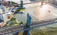Five dead as helicopter crashes in East River