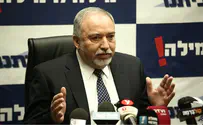 Hamas: Liberman legitimizing murder of Palestinians