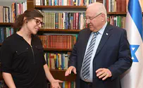 President Rivlin welcomes American TV actress Mayim Bialik
