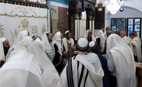 צפו: תפילה חגיגית בבית הכנסת 'אבוהב'