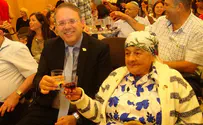 ישראל מצדיעה לשומרת הגחלת היהודית