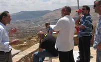 עשרות עיתונאי "מעריב" בשומרון