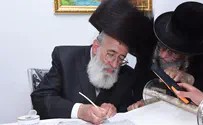Shock among Sanz hassidim as leader suddenly dies