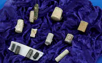 Senators work to keep Jewish artifacts in US