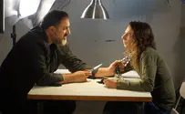 פרופ' חצרוני תובע את פייסבוק