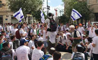 Tens of thousands march through capital for Jerusalem Day