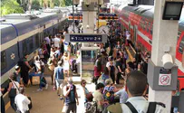 Arutz Sheva Passengers furious at severe train disruptions