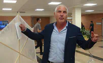 על כל שריפה - להוריד בסיס של חמאס