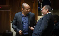 'Liberman is a weak, confused Defense Minister'