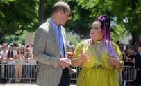 Prince William walks with Israeli Eurovision winner