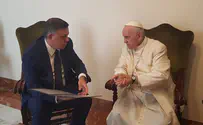 MIAs families' letters given to the Pope