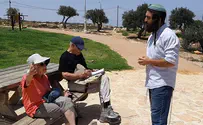 Leftist operative gets polite but unpleasant surprise