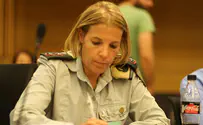 "לחשוף את האמת ולא להרים ידיים"