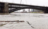 Missouri: Eleven dead after boat capsizes
