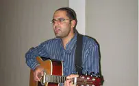 ניר סרי יוצא להופעת השקה