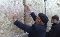 Notes in Western Wall to be removed ahead of High Holidays
