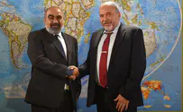 An Iranian journalist in the defense minister's office