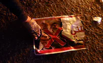 Gazans burn pictures of Abbas