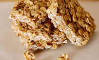 Gingerbread Granola Bars