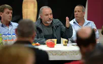 ''שר ביטחון חלש, תפסיק להתבכיין''
