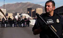 US troops fortify southern border