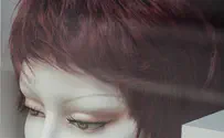 חטף פאות נכריות מראשיהן של יהודיות