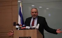 It's official: Liberman tenders resignation