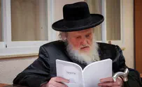 הרב שטרנבוך: אין חובה להתפלל במניין