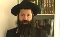 ערבים עוקרים מזוזות בירושלים