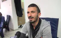 הצחוק של אחי עוד מהדהד לי באוזן