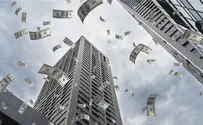 צפו: שטרות נופלים מהשמיים