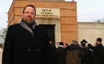 בדמייך חיי            