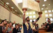 מצפה רמון מסתערת קדימה