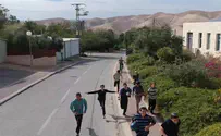 תלמידי מצפה יריחו מציגים: הדילמה 