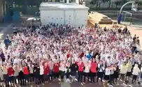 מרגש: התלמידות מצדיעות ללהקת שלווה